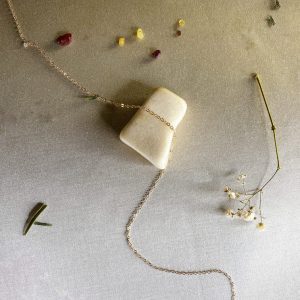 cadena-fina-de-acero-inoxidable-dorado