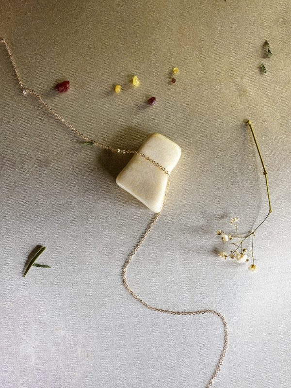 cadena-fina-de-acero-inoxidable-dorado