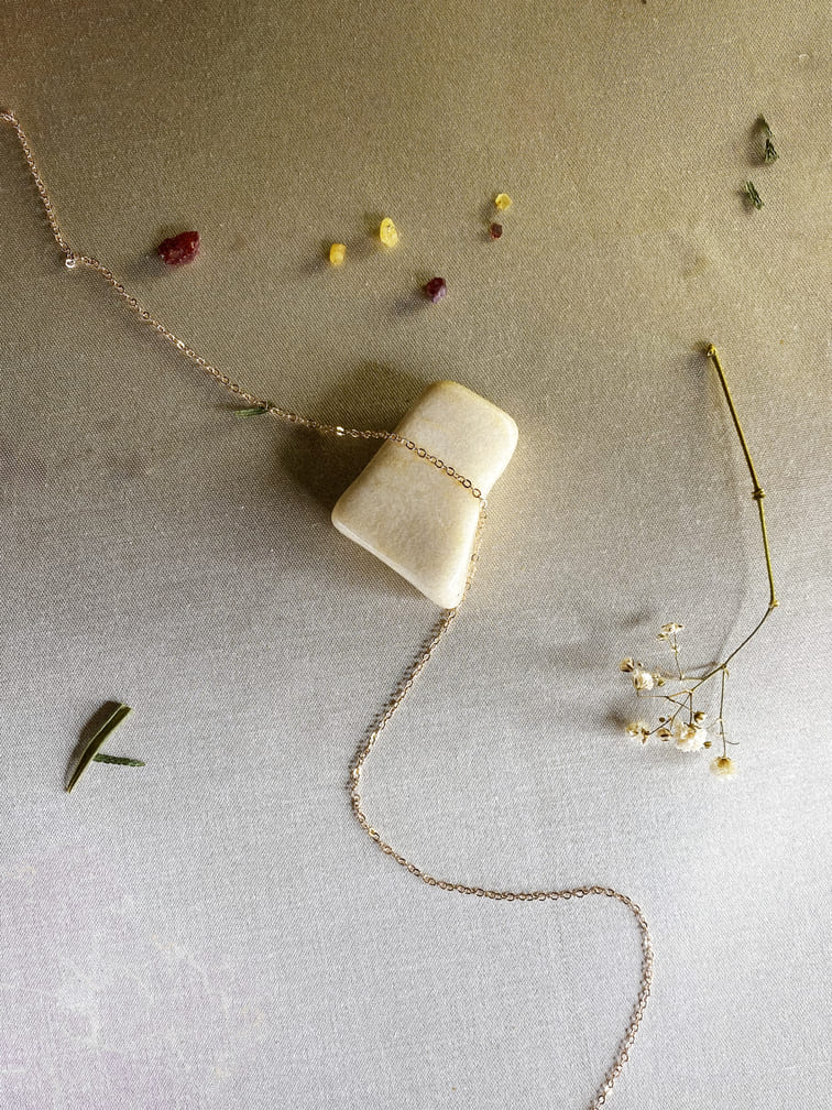 cadena-fina-de-acero-inoxidable-dorado