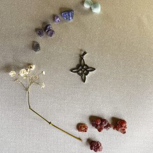 colgante-nudo-de-bruja-en-acero-inoxidable-color-plata-15x18mm