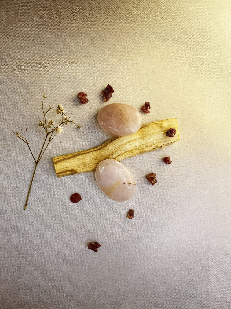 piedra-para-el-pulgar-de-cuarzo-rosa