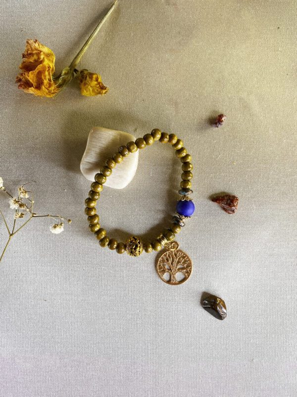 pulsera-de-cuentas-de-madera-natural-con-arbol-de-la-vida