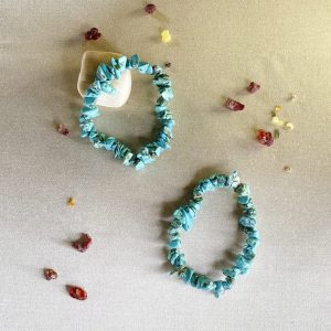 pulsera-elastica-con-chips-de-turquesa