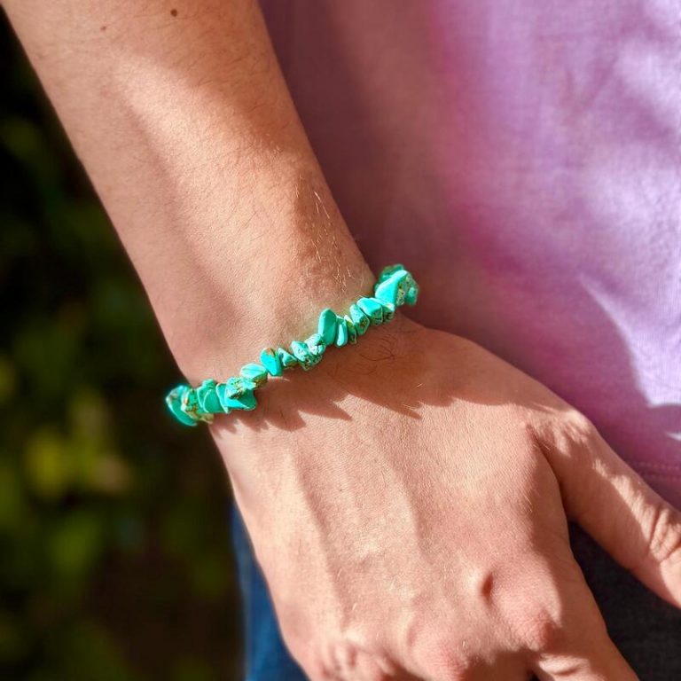 pulsera-elastica-con-chips-de-turquesa