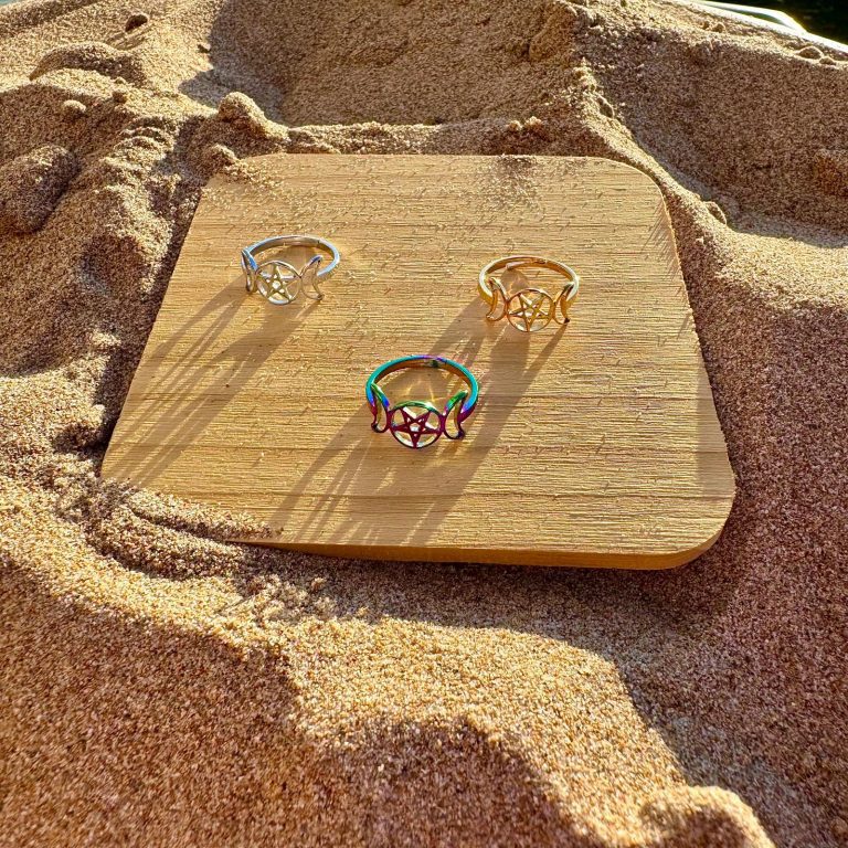 anillo dos lunas y estrellas