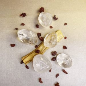 mineral-rodado-pulido-cuarzo-blanco