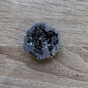 Geoda-gris-mitad