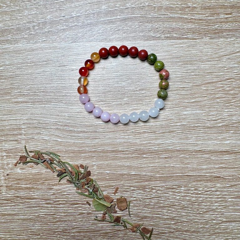 pulsera-cuarzo-rosa-cuarzo-blanco-ámbar-jaspe-rojo -unakita